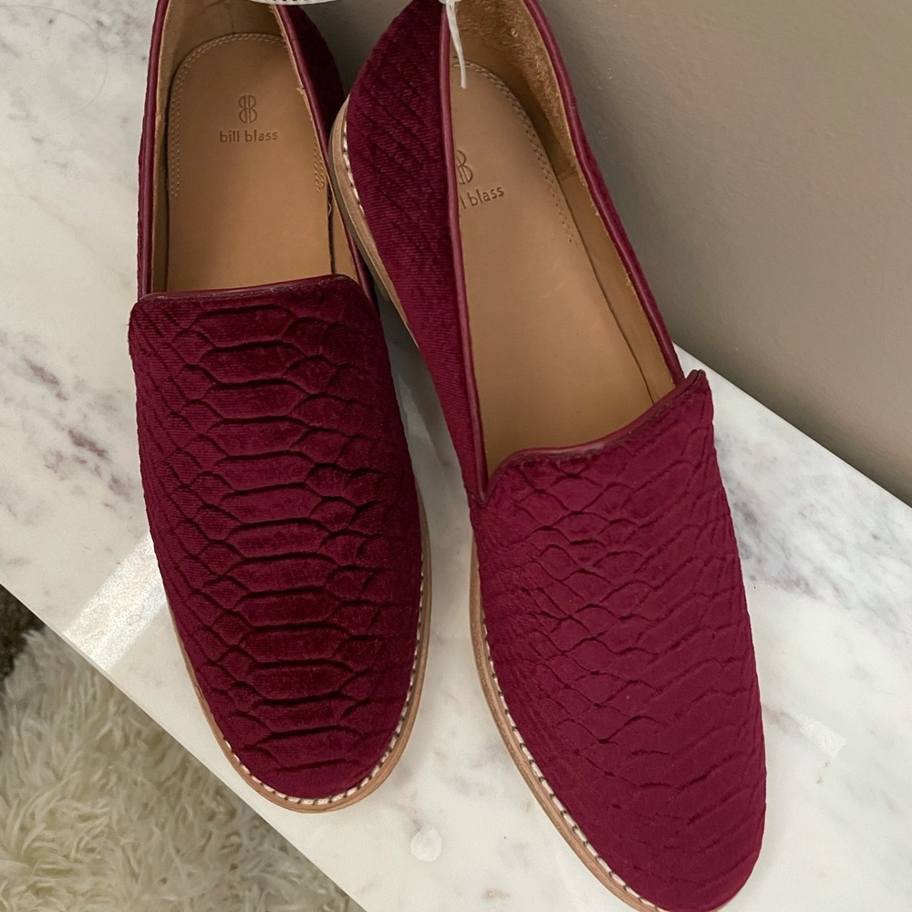 Bill Blass Velvet Flats